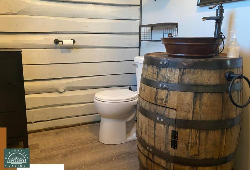 Cozy Cabin With Hottub At Cloverdale Cabins ヒンクリー エクステリア 写真