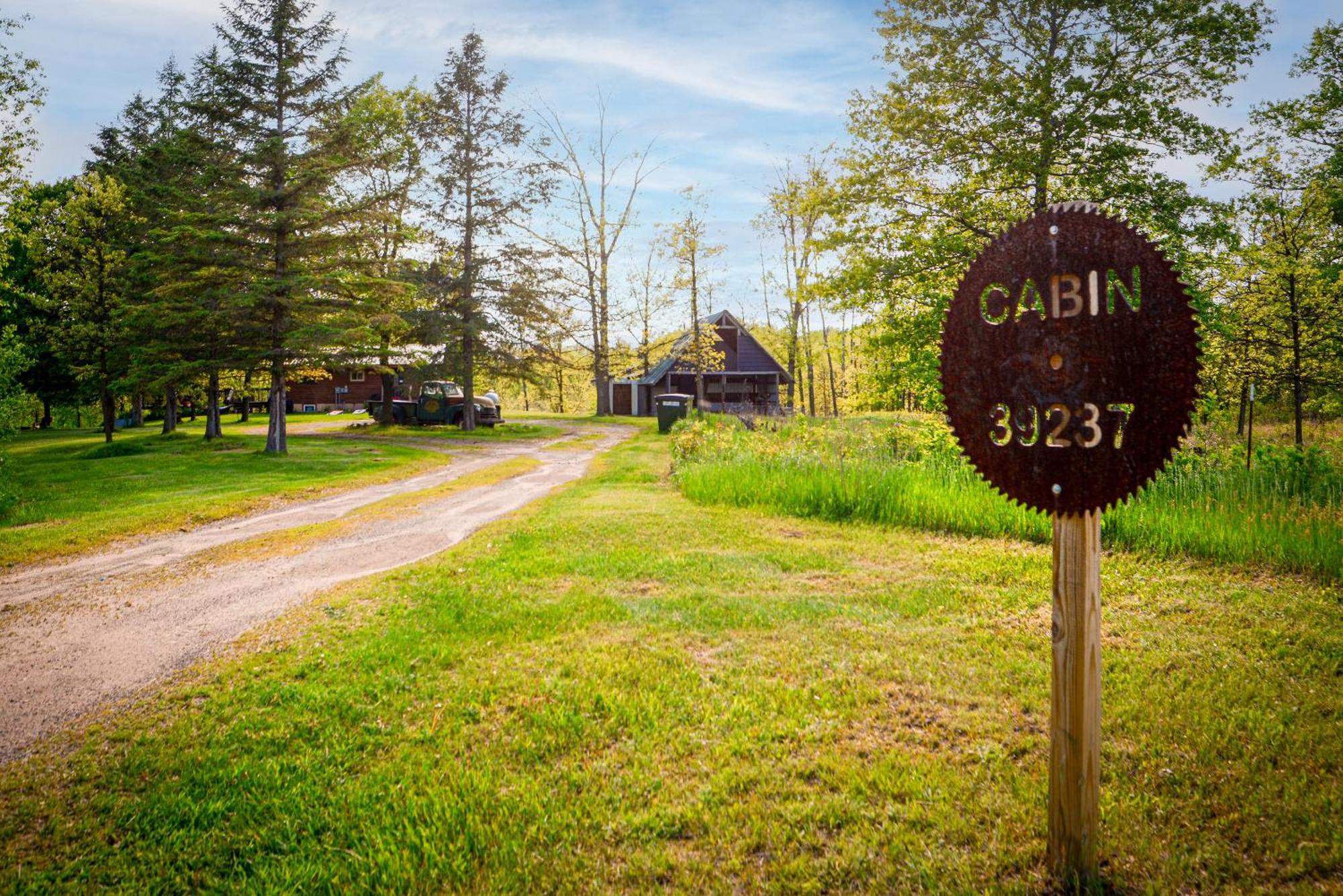 Cozy Cabin With Hottub At Cloverdale Cabins ヒンクリー エクステリア 写真