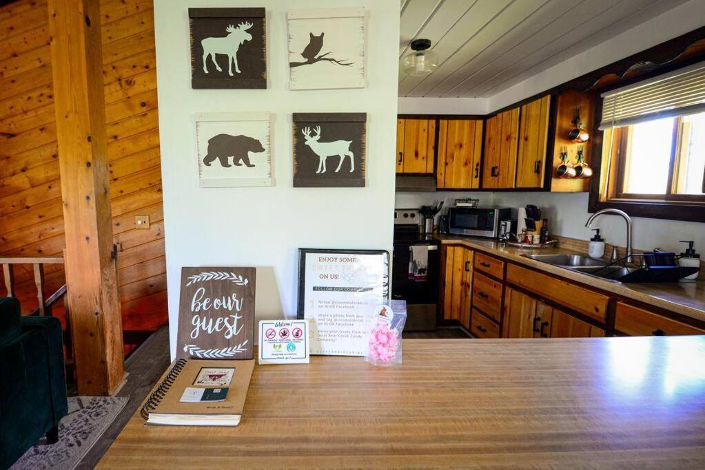 Cozy Cabin With Hottub At Cloverdale Cabins ヒンクリー エクステリア 写真