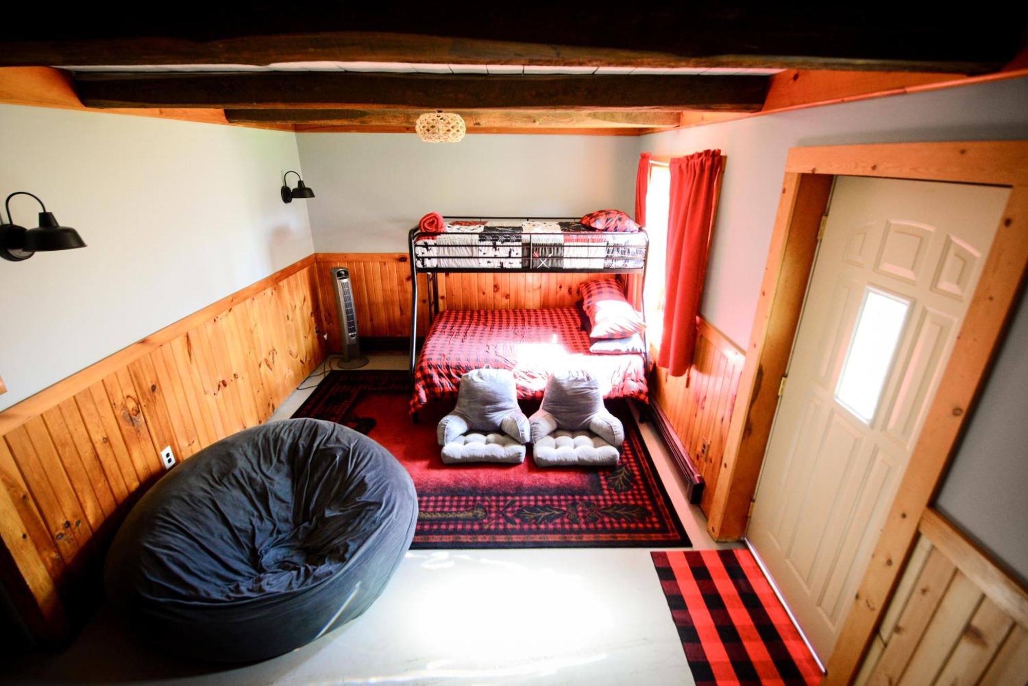 Cozy Cabin With Hottub At Cloverdale Cabins ヒンクリー エクステリア 写真